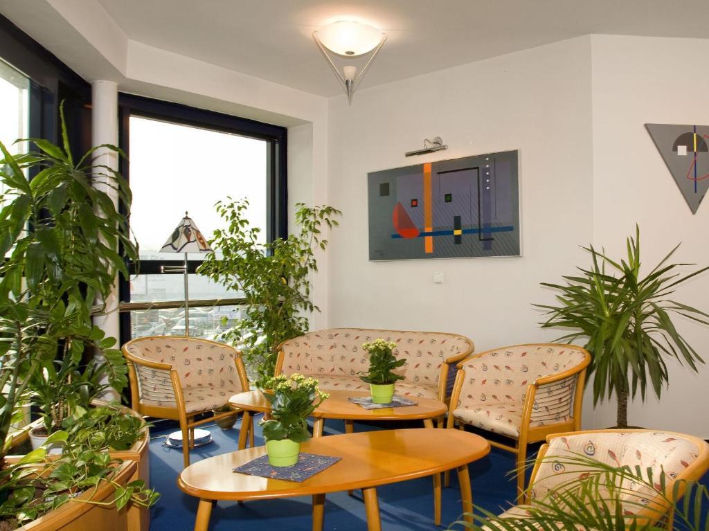 Hotel Kalvaria Gyor Bagian luar foto